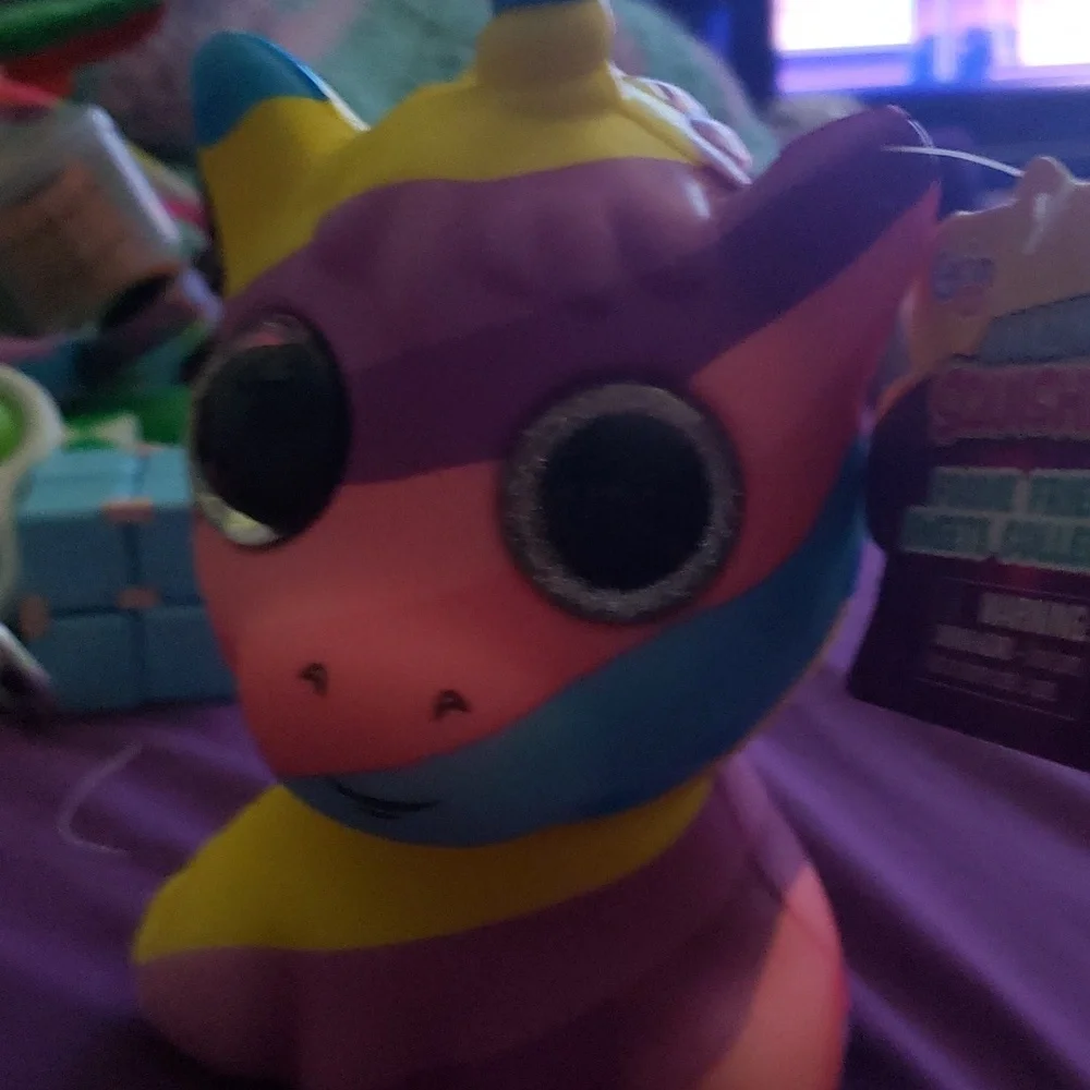 Toy - Picture 2 of 2